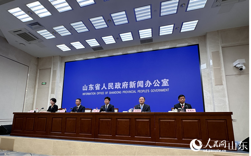7月16日上午，山東省人民政府新聞辦公室舉行新聞發(fā)布會。人民網(wǎng) 喬姝攝
