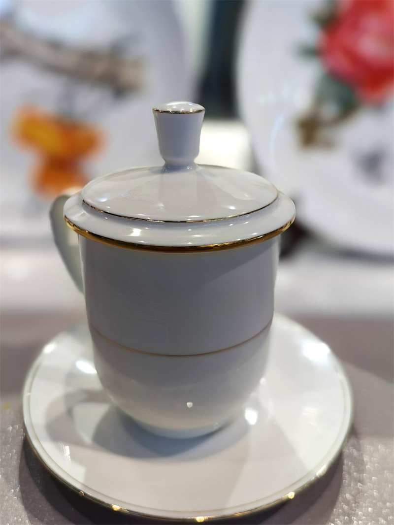 淄博燒制的茶杯，“當(dāng)代國窯”由來