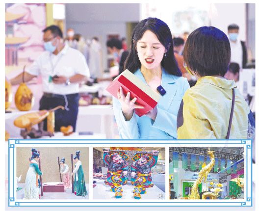 圖①：客商在文旅展區(qū)欣賞手造產(chǎn)品。圖②：仕女像文創(chuàng)產(chǎn)品。圖③：魯班獎(jiǎng)銀獎(jiǎng)作品《門神》。圖④：“九鳳和鳴”火燠草編工藝品。（□記者 王世翔 張楠 張春宇 報(bào)道）