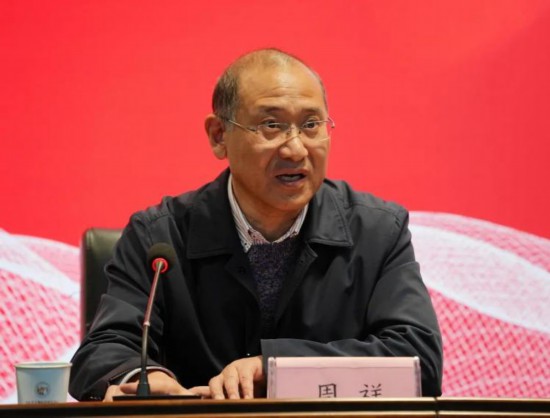 上海博物館研究館員、國家文物鑒定委員會(huì)委員周祥發(fā)言。